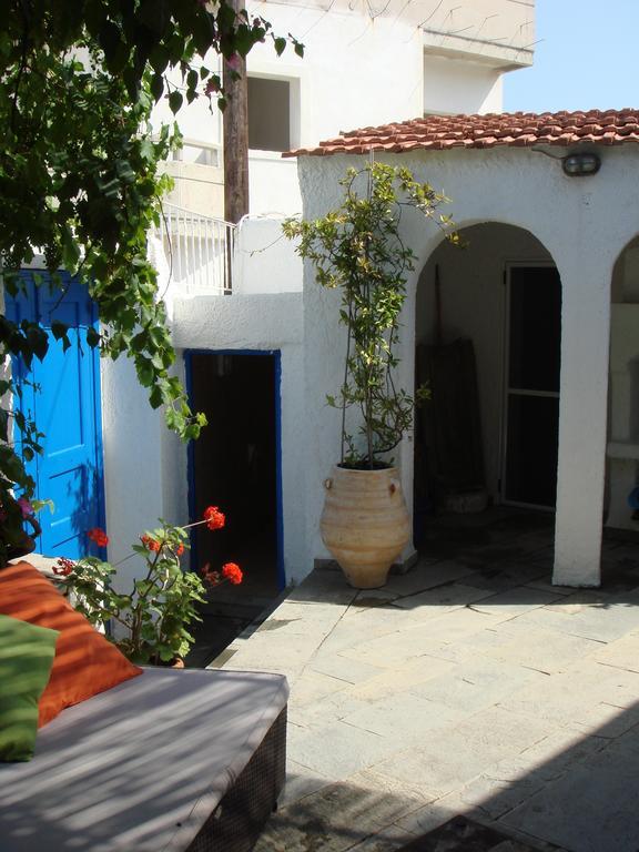 Rhodes Summer House Gennadi Bilik gambar